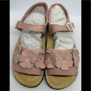 Bear Feet Pink Leather Flower Sandals sz 2Y